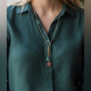 34 Elegant Gold and Red Pendant Necklace